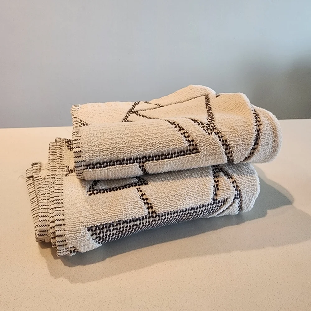 SET OF TWO Blayne Ivory And Black Abstract Geo Hand Towels - Picture 6 of 8